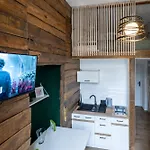 Urban Spring Loft - Z Antresola Blisko Piotrkowskiej Apartment Lodz
