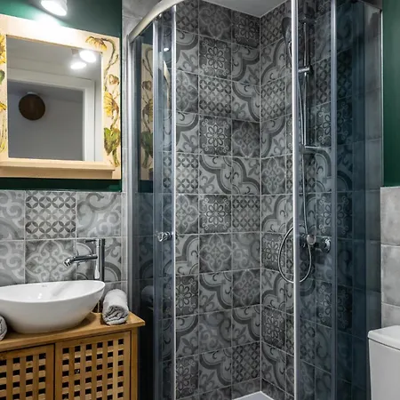 Urban Spring Loft - Z Antresola Blisko Piotrkowskiej Апартаменти *