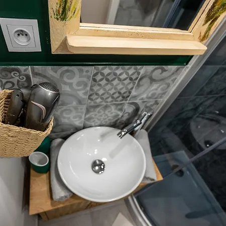 Urban Spring Loft - Z Antresola Blisko Piotrkowskiej Lägenhet *