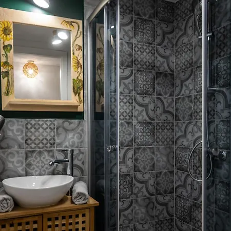 Urban Spring Loft - Z Antresola Blisko Piotrkowskiej Апартаменти Лодзь