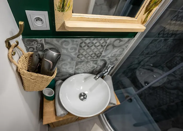 Urban Spring Loft - Z Antresola Blisko Piotrkowskiej Lägenhet *